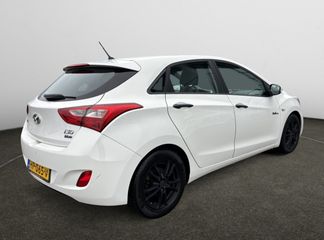 Voertuigafbeelding 4