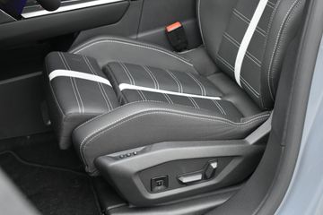 Voertuigafbeelding 8