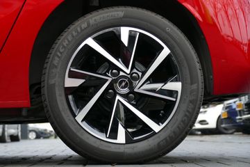 Voertuigafbeelding 9