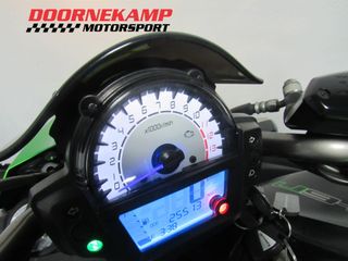 Voertuigafbeelding 6