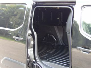 Voertuigafbeelding 13