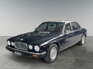 Jaguar XJ - 91-LKP-8 - Polisa Lease