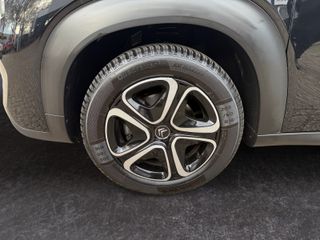 Voertuigafbeelding 8