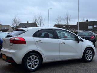 Voertuigafbeelding 3