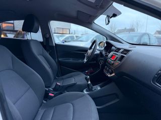 Voertuigafbeelding 5