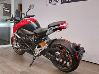 Voertuigafbeelding 2