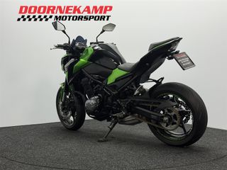 Voertuigafbeelding 10