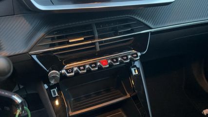 Voertuigafbeelding 9