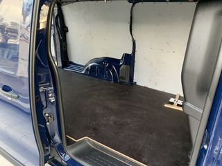 Voertuigafbeelding 8