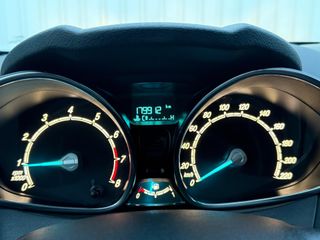 Voertuigafbeelding 6