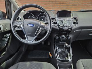 Voertuigafbeelding 6