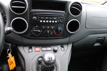 Voertuigafbeelding 12