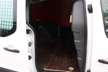 Voertuigafbeelding 17