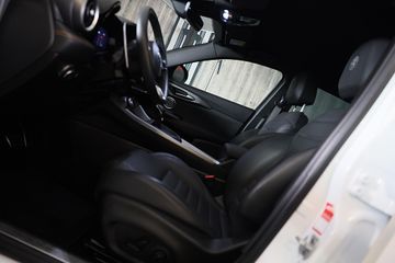 Voertuigafbeelding 8