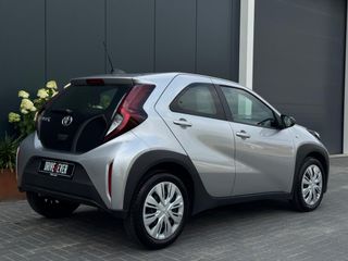 Voertuigafbeelding 6