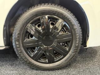 Voertuigafbeelding 16