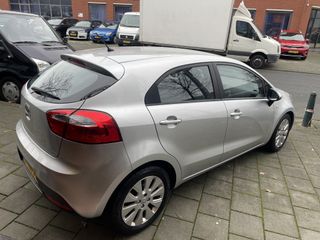 Voertuigafbeelding 3