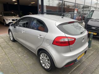 Voertuigafbeelding 9