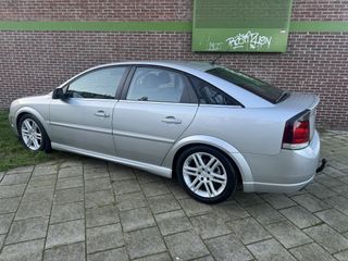 Voertuigafbeelding 4