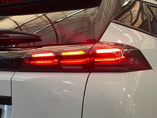 Voertuigafbeelding 9