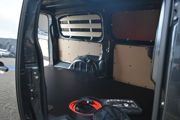 Voertuigafbeelding 8