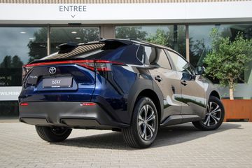 Voertuigafbeelding 4