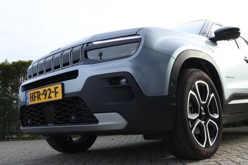 Voertuigafbeelding 4