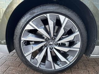 Voertuigafbeelding 8