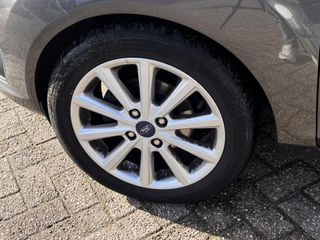 Voertuigafbeelding 13