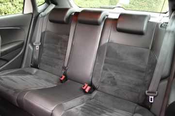 Voertuigafbeelding 35