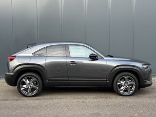 Voertuigafbeelding 8