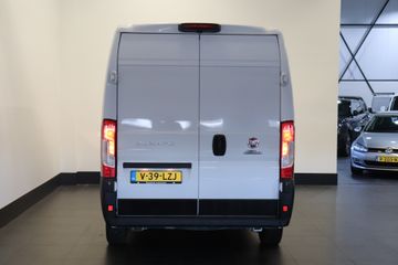 Voertuigafbeelding 6