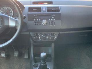 Voertuigafbeelding 4