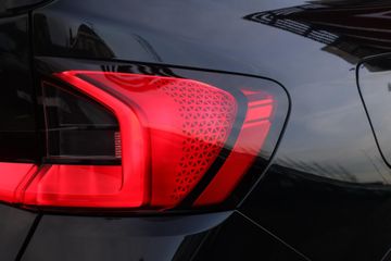 Voertuigafbeelding 12