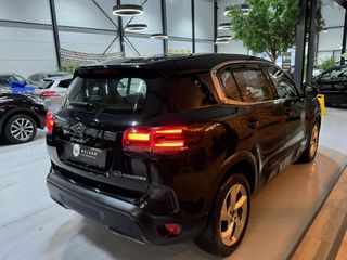 Voertuigafbeelding 16