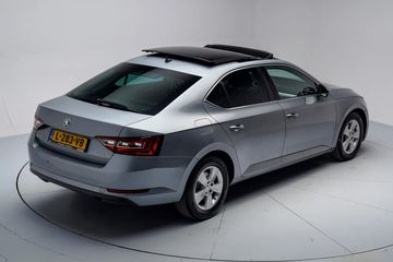 Voertuigafbeelding 17