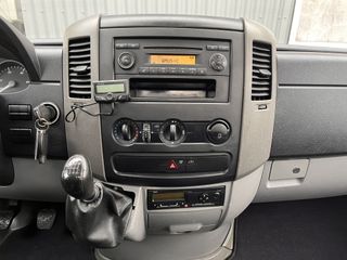 Voertuigafbeelding 12