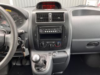 Voertuigafbeelding 12