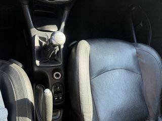 Voertuigafbeelding 16