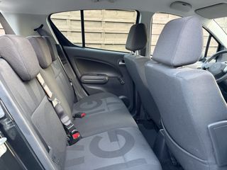 Voertuigafbeelding 13