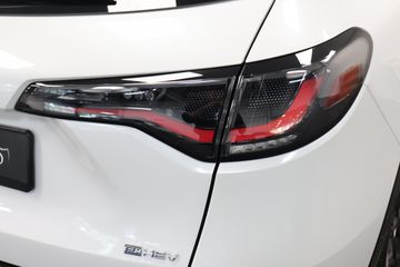 Voertuigafbeelding 24