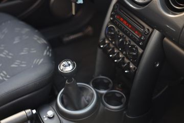 Voertuigafbeelding 8