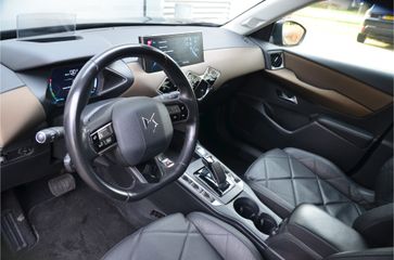 Voertuigafbeelding 8