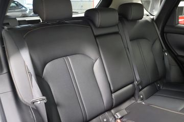 Voertuigafbeelding 6