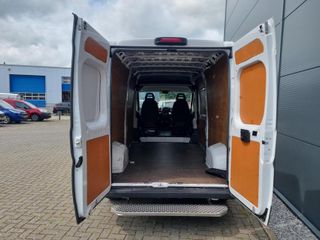 Voertuigafbeelding 5