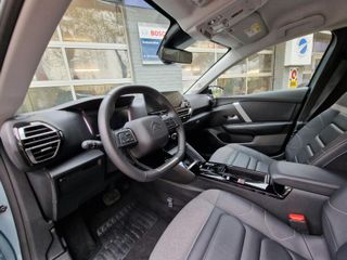 Voertuigafbeelding 6