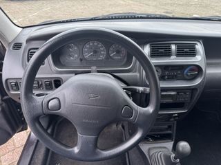 Voertuigafbeelding 4