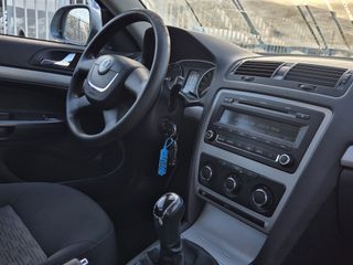 Voertuigafbeelding 12