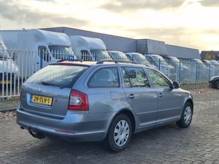 Voertuigafbeelding 6