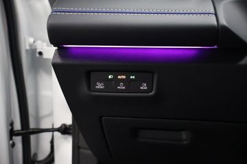 Voertuigafbeelding 8